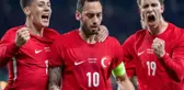 Hakan Çalhanoğlu'nun yanına bir Türk daha
