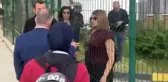 Başörtülü öğrenciyi okula almadılar, o da yetmedi bakanlık yetkilisini kapıdan kovdular
