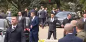 Mezarlıkta Bahçeli önlemi! Partililer etten duvar ördü