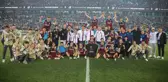 Trabzonspor, U19 takımından 13 futbolcuyla profesyonel sözleşme imzaladı