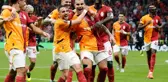 İngiliz devleri Galatasaray'ın yıldızı için sıraya girdi