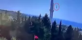 İstanbul depreminde cami minaresinin alemi böyle düştü