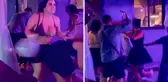 Turistler arasında çıkan bıçaklı kavgayı ayırmak isterken üstü açıldı