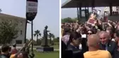Hayvan katliamı iddiası sonrası vatandaşlar Osmangazi Belediyesi'ne siyah çelenk bıraktı