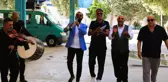 Hukuk mücadelesini kazandılar, kararı davul zurnayla teslim ettiler