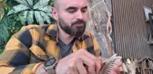 Hobisi hayatını değiştirdi! Elleriyle yapıp 4 ülkeye gönderiyor