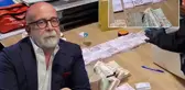 İBB'ye yönelik 3. yolsuzluk soruşturmasında balya balya para ele geçirildi