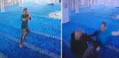 Camide tepki çeken görüntü! Önce uyardı sonra tekme tokat saldırdı