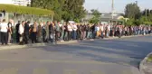 İzmir'de 23 bin işçi greve gitti, otobüs duraklarında yoğunluk oluştu