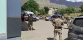 Ailesini tahra ile rehin aldı