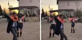 Hayatını kaybeden Ferdi Zeyrek'in zeybek oynarken çekilen görüntüleri gündem oldu