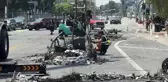 Los Angeles'taki protestolarda yakılan araçların enkaz kaldırma çalışmaları görüntülendi