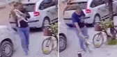 Köpeği yere atıp, boğazını sıktı; o anlar kamerada