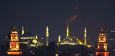 İstanbul'da hilal camileri süsledi