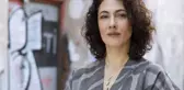 Fenerbahçe lansmanında giydiği kırmızı kıyafet Meltem Cumbul'u hedef haline getirdi