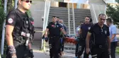 Husumetlisini camide namaz kılarken boğazını keserek öldürdü