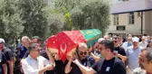 Evinde ölü bulunan yarış spikeri Esen Gök, toprağa verildi