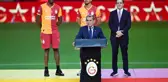 Galatasaraylı taraftarlar Dursun Özbek'i konuşturmadı