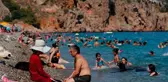 Antalya'da 33 dereceyi bulan deniz suyu sıcaklığı birçok kenti geride bıraktı