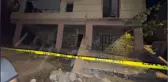 Diyarbakır'da bir evin balkonu çöktü, 2'si çocuk 5 kişi enkaz altında kaldı