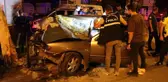 Denizli'de otomobil ağaca çarptı: 2 ölü, 1 ağır yaralı