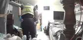 Polis, arama yaptığı evde ev sahibi kadının iç çamaşırlarını çaldı
