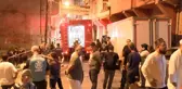 Beyoğlu'nda yangın çıkan dairedeki tüp patladı, mahalle halkı sokağa döküldü