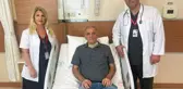Aynı anda iki ameliyatla kanserden kurtuldu