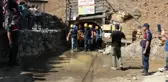 Göçük altında kalan iki işçiden biri 25 saat sonra kurtarıldı