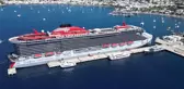 Dev gemi Bodrum'a demir attı, yüzlerce turist sel oldu ilçeye aktı