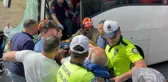 Yolcu otobüsü kamyona çarptı! Çok sayıda yaralı var