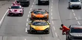 Milyonluk hiper araçlar İstanbul trafiğinde! Gören telefona sarıldı