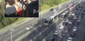 Kadıköy'de iki metrobüs çarpıştı