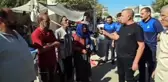 Zabıta müdürü, pazarcı esnafını sıraya dizip azarladı: Şımarıyorsunuz