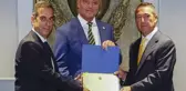 Fenerbahçe Başkanı Sadettin Saran ve yönetim kurulu üyeleri mazbatalarını aldı