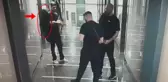 Gitar kılıfında kalaşnikof! Meğer Interpol peşlerindeymiş