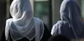 KKTC'de liselerde başörtüsünü serbest bırakan tüzüğü Anayasa Mahkemesi iptal etti