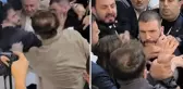 CHP kongresi karıştı, tekme ve tokatlar havada uçuştu