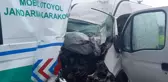 Jandarma aracına minibüs çarptı! 2 asker şehit oldu, 1 kişi hayatını kaybetti