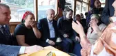 Cumhurbaşkanı Erdoğan memleketinde komşularıyla hasret giderdi