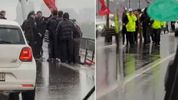 Onlarca kişi köprüyü kapatıp eylem yapmak istedi, polisin müdahalesi sert oldu