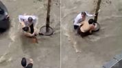 İstanbul'da şiddetli sağanak! Genç kadın son anda kurtarıldı