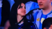 Messi'nin vedasında tribünlerde ilginç an: Genç kadının hareketi ağızları açık bıraktı