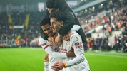 Galatasaray liderliğini 88. dakikada attığı golle korudu