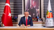 Kemer Belediye Başkanı Necati Topaloğlu, 8 meclis üyesiyle birlikte CHP'den istifa etti