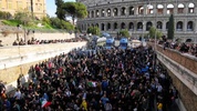 Roma'ya sıçrayan protestolarda tarihi Kolezyum işgal edildi! Zarar bilinmiyor