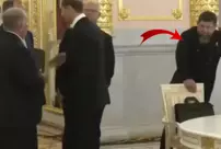 Chechen leader Kadyrov did push-ups during a high-level meeting in Moscow.