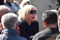 The famous singer Gülşen's father has been laid to rest on his final journey.