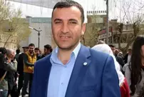 Eski HDP'li vekil Ferhat Encü'den skandal 29 Ekim paylaşımı

النائب السابق عن حزب الشعوب الديمقراطي فرحات إنجو يشارك منشورًا مثيرًا للجدل بمناسبة 29 أكتوبر