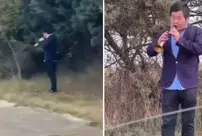 A Chinese person was spotted playing the zurna by the roadside in Tekirdağ.